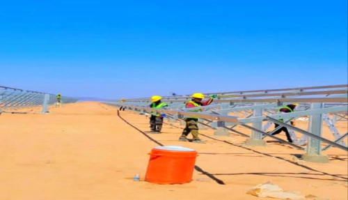 إنجاز كبير في مشروع الطاقة الشمسية الإماراتية بشبوة