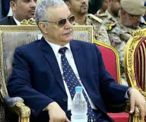 مستشار رئيس مجلس القيادة الشيخ المفلحي يعزي في وفاة المناضل اللواء محمد المسلمي