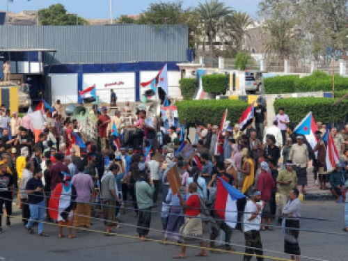 رغم الحصار واغلاق الطرق: بدء توافد أبناء الجنوب للتواهي استجابة لدعوة الانتقالي