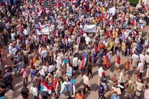 الجنوب لا يُقهر: جماهير عدن تفرض إرادتها وتفتح مقرات الانتقالي رغم كل محاولات القمع
