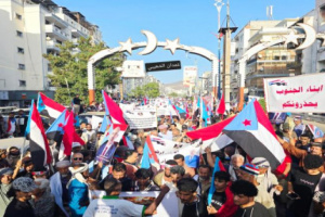 الجنوب ينتفض تضامناً مع المكلا.. صوت الجماهير يندد بالقمع ويتوحد في وجه الانتهاكات