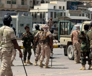 كيف مرّ &ldquo;المندسون&rdquo; من حواجز المكلا المغلقة؟