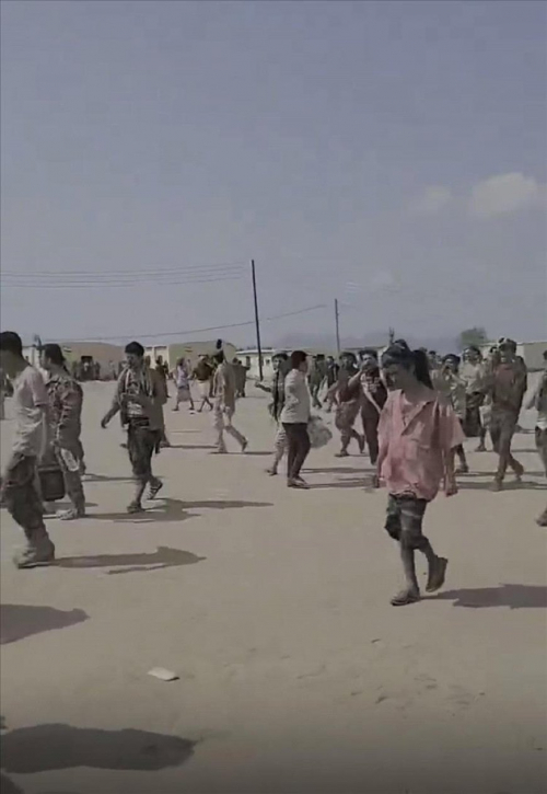 تجويع الجنود وتزييف الوعي.. سلطة تمارس القهر وإعلام مأجور يدفن الحقيقة