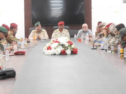 القوات البرية الجنوبية تحذر: توظيف الملف المعيشي لإرباك الجبهة الداخلية