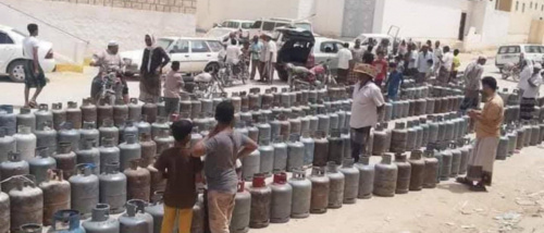 لماذا يُحكم على الجنوب بالظلام والجوع وتردي الخدمات.. اتهامات بسياسة تمييز في توزيع الثروات والخدمات 