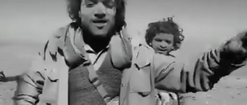 مقاتل حوثي من الجوف يهدد بن حبريش: سنغسل غبارنا من بترول حضرموت (صور)