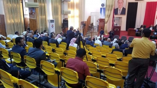قيادي جنوبي : الشرعية باليمن تعلن بشكل ضمني انتهاء "التحـالف العربي"