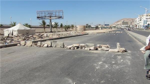 دعوة لشباب حضرموت للقيام بمسيرة راجلة لإغلاق بزبوز المسيلة وانتزاع منفذ الوديعة 