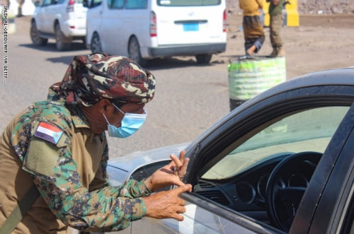 إعلامي إنتقالي : عدد المصابين بـ كرونا" في عـدن 1000 شخص بينهم 20 طبيبا 