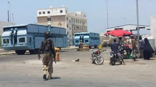 مدرعات الاولى من نوعها تسير في طرق بالمكلا