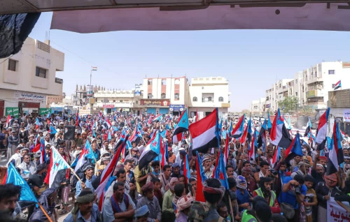 بفعالية حاشدة.. جماهير شبوة تجدد العهد الرئيس الزُبيدي