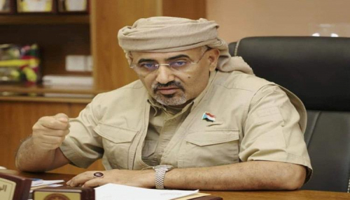 الرئيس الزُبيدي يصدر قرارات بترقية 1966 ضابطا بـ12 لواء وكتيبة