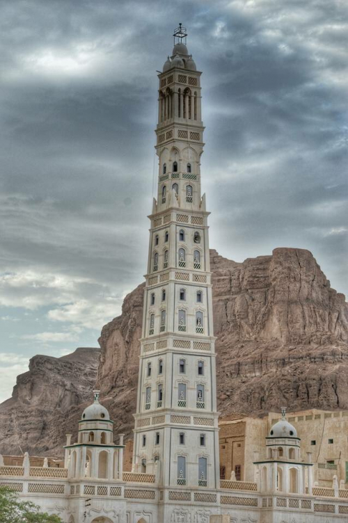ما بين تهامة وحضرموت ومسمى الساحل الغربي والشرقي