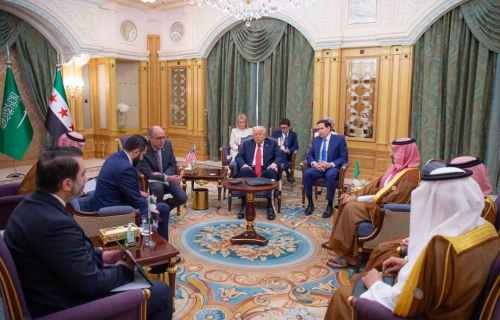 من يصدق ان القاعدة والإخوان يخضعون لأمريكا بهذا الشكل 