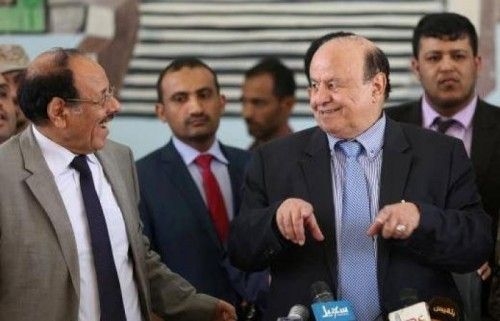 "عكاظ" السعودية : الحكومة الشرعية خائرة وتشارك في إطالة أمد الاحتلال والاستفادة منه