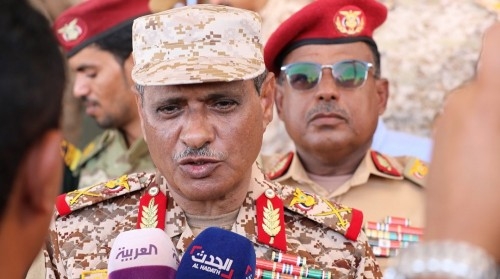 صمت "البحسني" العجوز عن اختطاف 32 عسكري تابعين لمنطقته العسكرية إهانة للشرف العسكري