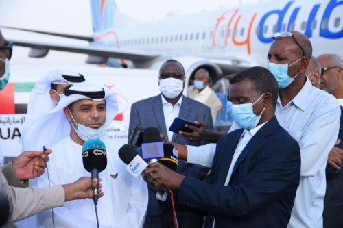 طائرة مساعدات إماراتية تصل السودان لمواجهة كورونا