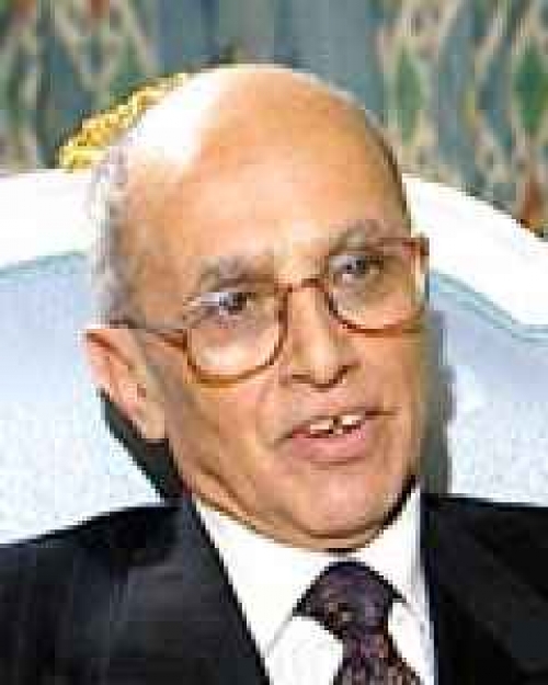 خبيث السياسة اليمنية لـ MESA الأمريكية : الجنوبيين منقسمين بين "ستالين" و "أسامة بن لادن"