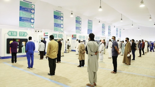 أبوظبي تضع العمالة الوافدة في صدارة أولوياتها خلال "كوفيد- 19"