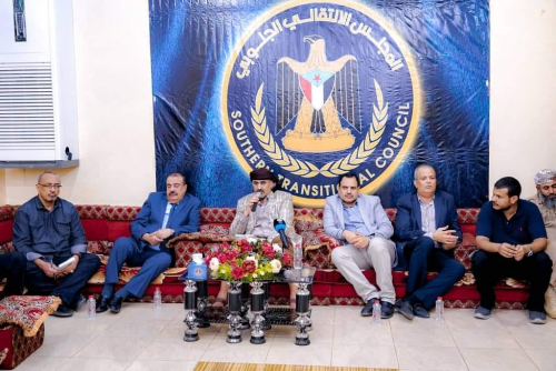 الرئيس "الزبيدي" لأبناء حضرموت: حق السيادة على ثروات ومقدرات محافظتهم قريباً جداً.