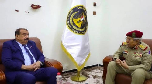 بن بريك يناقش مع نائب رئيس الأركان أوضاع العسكريين في محافظات الجنوب