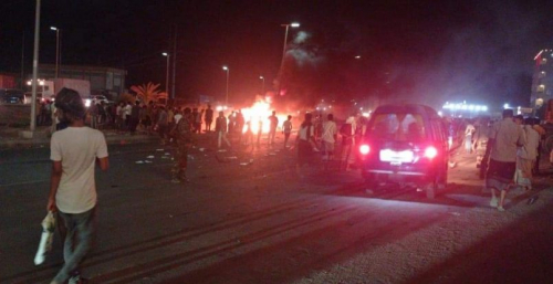 مسؤول أمني في عدن يكشف تفاصيل أولية حول تفجير سيارة الصحفي الحيدري
