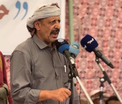 قائد الهبة الحضرمية يشيد بدعم الإمارات الإنساني لمناطق صحراء حضرموت