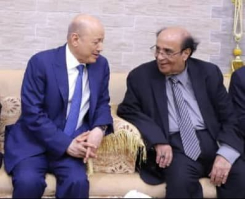 أستاذ إعلام ورئيس جامعة سابق: العطاس ظهر قزما في موطنه