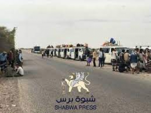 ترحيل 2 مليون نازح يمني من عدن سيخفف الضغط الكهرباء في المدينة