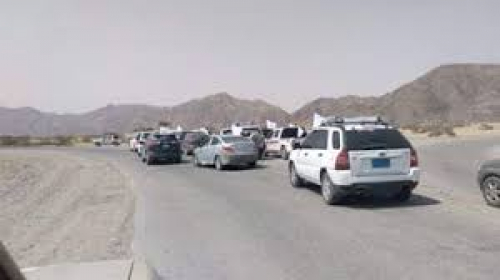 فتح الطرقات هدف للحوثي للهروب إلى الأمام.