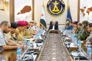 الرئيس الزُبيدي يوجه بتشكيل غرفة عمليات للوحدات العسكرية في أبين