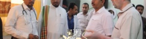 محافظ شبوة يزور المركز الصحي برباط العلم الشريف بمدينة عتق