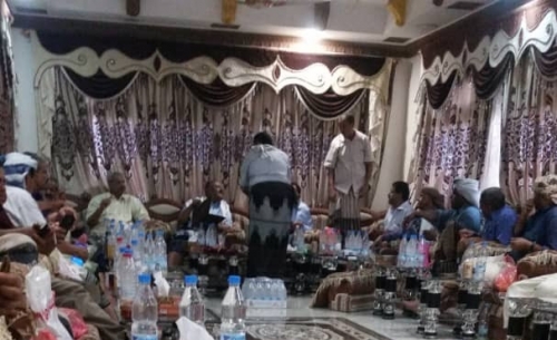 قائد المنطقة العسكرية يستضيف لقاء ضم قادة عسكريين من الإنتقالي والشرعية 
