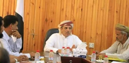 بقيادة باكريت : سلطات المهرة تحبس أموالها عن سفهاء الشرعية 