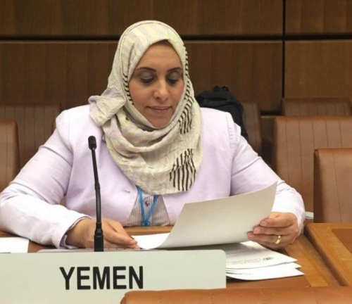 وزيرة يمنية تستدعي قوات الحماية الرئاسية لمنع الموظفين الجنوبيين من دخول وزارتها بعدن