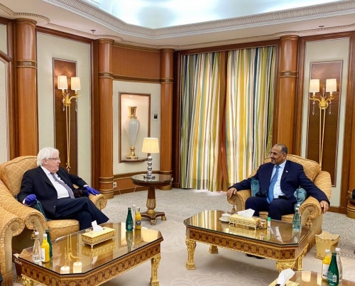 الرئيس القائد عيدروس الزُبيدي يستقبل مبعوث الأمين العام للأمم المتحدة