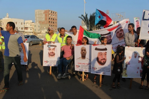 مظاهر الحب والتأييد تطوق الإمارات بالمحافظات المحررة 