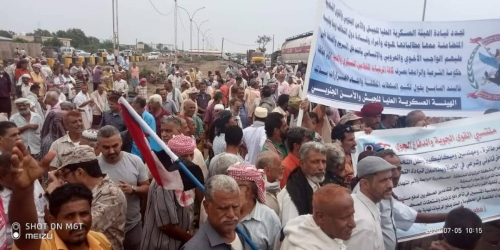 توسع مخيم اعتصام العسكريين أمام مقر التحالف وانضمام عدد من النقابات العمالية