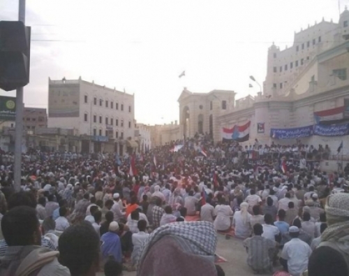 سيئون تجهز موكب ضخم للنفير العام صوب مدينة المكلا للمشاركة في المليونية عصر يوم السبت