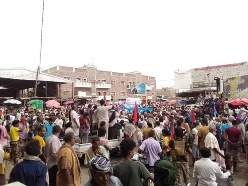 تأييدا للإنتقالي: لحج تؤيد الإدارة الذاتية وترفض عدوان الشرعية وفسادها