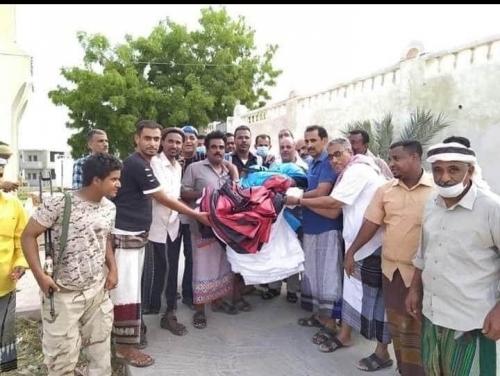 تحضيرية مليونية المكلا تتسلم من ملتقى آل باتيس الجنوبي علما بطول 150 مترا