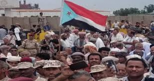 سجل يا زمن: نعم عدنا إلى الوراء ونتمسك بالسلاطين والأمراء وأحزاب الجنوب