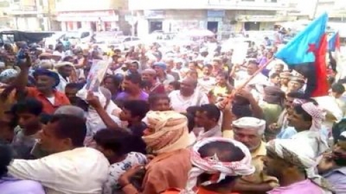 مسيرة جماهيرة حاشدة في لودر مؤيدة للمجلس الانتقالي الجنوبي والادارة الذاتية