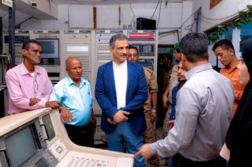 المحافظ لملس يتفقد سير أعمال إعادة تأهيل مبنى إذاعة وتلفزيون عدن 