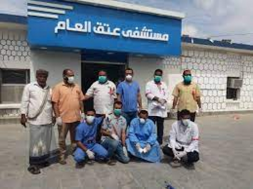 جراء إهمال الإخوان.. انقطاع الكهرباء يتسبب بتعفن الجثث في مستشفى عتق