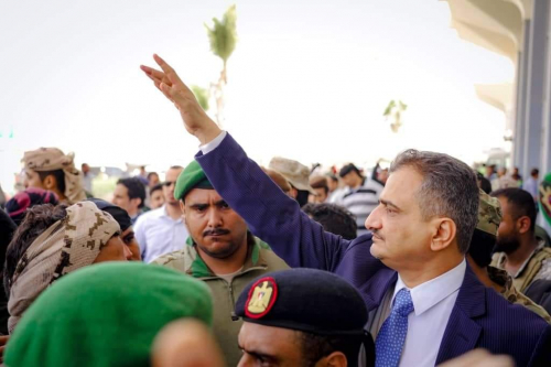 لملس المحافظ .. هو القائد الأول في جبهة محاربة الفساد والتغيير في عدن !