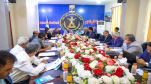 باحث سياسي يحذر من نوايا غادرة لحزب الإصلاح ستظهر للعلن قريباً