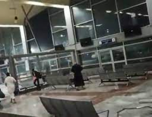 مطالبة مصرية بإقالة وزير النقل بعد كارثة مطار عدن