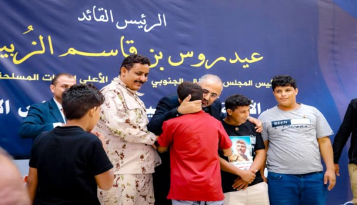 الرئيس الزُبيدي: اللواء صالح السيد كان ركنا أساسيا من أركان القوات المُسلحة الجنوبية