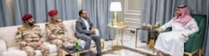 سياسي سعودي: وزير الدفاع تعامل مع وفد الحوثي كـ حكومة أمر واقع بصنعاء 